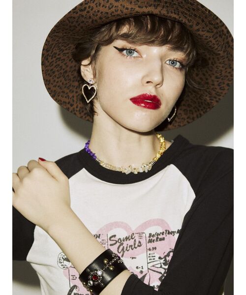 jouetie（ジュエティ）の「スタッズビジューバングル（バングル/リストバンド・レディース・オフホワイト/ブラック/その他1・FREE）」の5枚目の写真