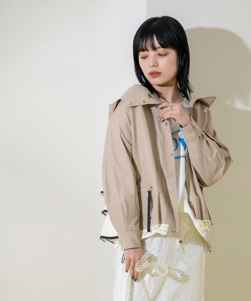 Eimee Law(エイミーロウ)の「バックフリルマウンテンパーカー(マウンテンパーカー・レディース・ダークベージュ/ネイビー・38)」の13枚目の写真