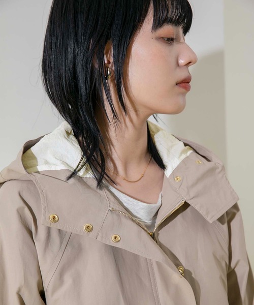 Eimee Law(エイミーロウ)の「バックフリルマウンテンパーカー(マウンテンパーカー・レディース・ダークベージュ/ネイビー・38)」の17枚目の写真