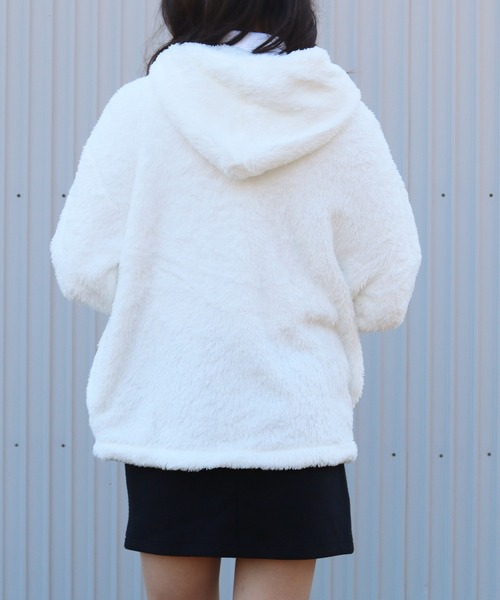 CELENA BEATS(セレナビーツ)の「もこもこエコファーパーカー(パーカー・レディース・ホワイト/ピンク・M/L/XL)」の9枚目の写真
