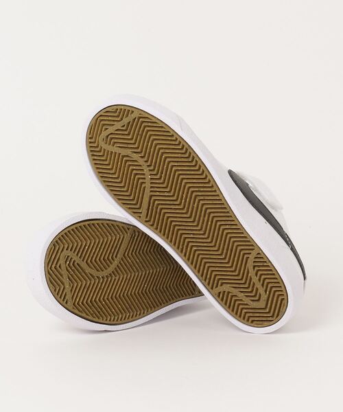 NIKE（ナイキ）の「NIKE BLAZER LOW 77 PS DA4075-101（スニーカー・キッズ・ホワイト・22cm/18cm/19㎝/20㎝/21cm/17cm）」の6枚目の写真