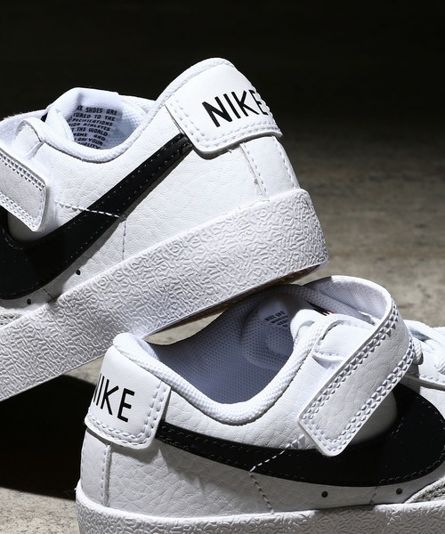 NIKE（ナイキ）の「NIKE BLAZER LOW 77 PS DA4075-101（スニーカー・キッズ・ホワイト・22cm/18cm/19㎝/20㎝/21cm/17cm）」の3枚目の写真