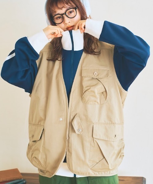 nemne store（ネンネストア）の「【低身長用サイズあり】ぽてとかっぷる かりん・ckarryコラボ／オーバーミリタリーベスト（ベスト・レディース・ベージュ/カーキ・SMALL/MEDIUM）」の7枚目の写真