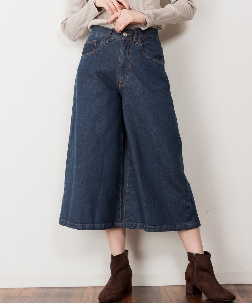 atONE（アットワン）の「atONE ミモレ丈ワイドパンツ（デニムパンツ・レディース・ワンウォッシュ/サックスブルー/ネイビー・M/LL/L/3L/4L）」の2枚目の写真