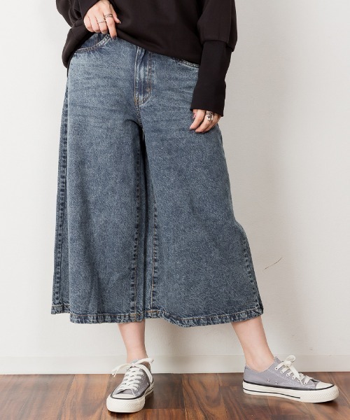 atONE（アットワン）の「atONE ミモレ丈ワイドパンツ（デニムパンツ・レディース・ワンウォッシュ/サックスブルー/ネイビー・M/LL/L/3L/4L）」の3枚目の写真