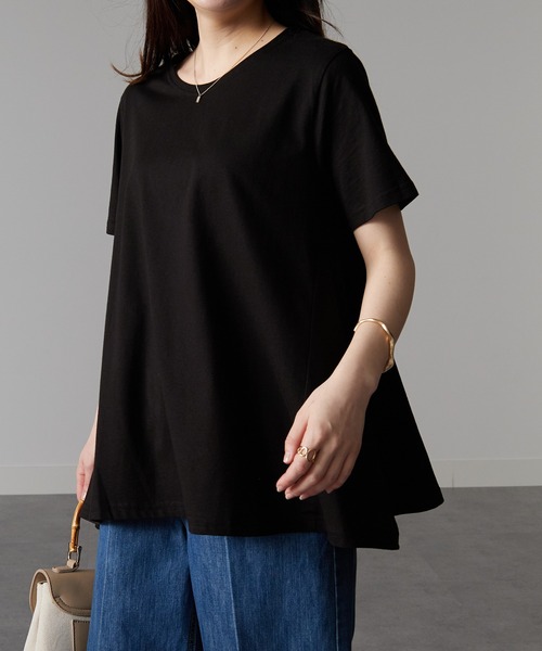 RANAN(ラナン)の「〈Beautiful Cotton 綿100%〉UVカット/接触冷感 フレアーシルエットTシャツ(Tシャツ/カットソー・レディース・オレンジ系その他/ネイビー/ブラック/オフホワイト/ライトグレー/その他/イエロー/ダークブルー・M/L/LL)」の3枚目の写真