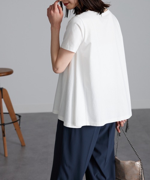RANAN(ラナン)の「〈Beautiful Cotton 綿100%〉UVカット/接触冷感 フレアーシルエットTシャツ(Tシャツ/カットソー・レディース・オレンジ系その他/ネイビー/ブラック/オフホワイト/ライトグレー/その他/イエロー/ダークブルー・M/L/LL)」の14枚目の写真