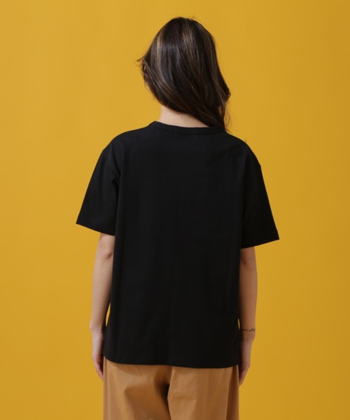 AVIREX（アヴィレックス）の「TWO POINT SKA T-SHIRT/ 2ポイント スカTシャツ（Tシャツ/カットソー・レディース・ピンク/オフホワイト/ブラック・FREE）」の5枚目の写真