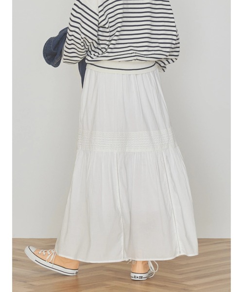 AMERICAN HOLIC(アメリカンホリック)の「ふんわりティアードレーススカート(スカート・レディース・グリーン/オフホワイト/ネイビー・M/L)」の4枚目の写真