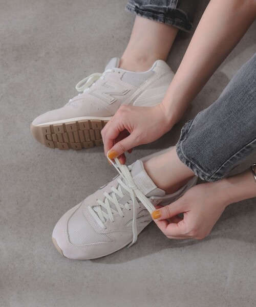 B:MING by BEAMS（ビーミングバイビームス）の「NEW BALANCE / CM996 スニーカー 23SS（スニーカー・レディース・オフホワイト・22.5/23/23.5/24/24.5）」の2枚目の写真