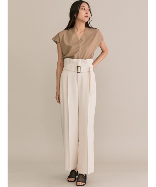 TONAL（トーナル）の「Vネックバックタックカットソー（Tシャツ/カットソー・レディース・ベージュ/グレー/ネイビー・38）」の9枚目の写真