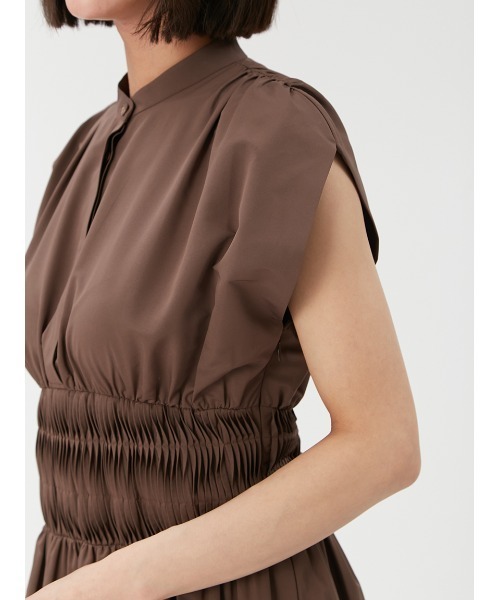 FRAY I.D（フレイアイディー）の「タックデザインタフタノースリドレス（ドレス・レディース・ホワイト/ブラック/ブラウン・0/1）」の8枚目の写真