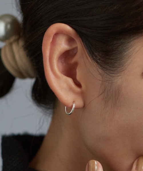 SETUP7(セットアップセブン)の「【SETUP7】1.2mm シルバーフープピアス 片耳用 SSS-3(ピアス(片耳用)・レディース・シルバー・FREE)」の6枚目の写真