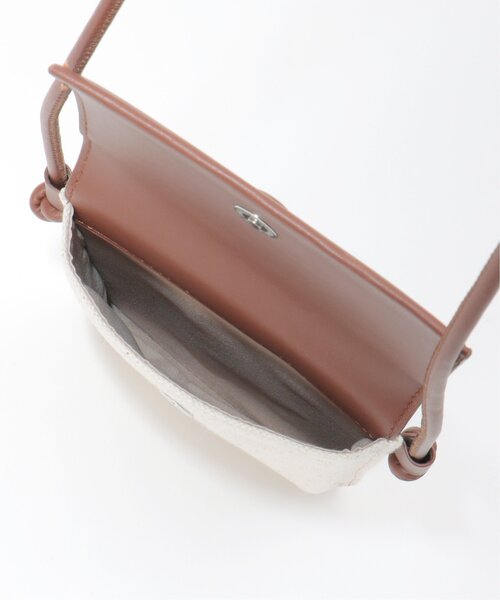 VENCEEXCHANGE（ヴァンスエクスチェンジ）の「エミル2ミニショルダーバッグ（ショルダーバッグ・レディース・オレンジ/ブラック/オフホワイト/キャメル・FREE）」の17枚目の写真