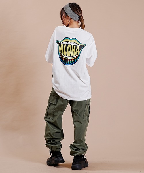 ALOHA SUNDAY（アロハサンデー）の「【ムラサキスポーツ別注】ALOHA SUNDAY/アロハサンデー デザインTシャツ AS-MS-006（Tシャツ/カットソー・レディース・ブラック/ホワイト・M/L）」の7枚目の写真