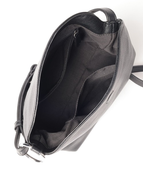 Elura（エルーラ）の「リュクスエアリーフラップショルダー（ハンドバッグ・レディース・ブラック/クリーム/ブラウン・ONE SIZE）」の14枚目の写真