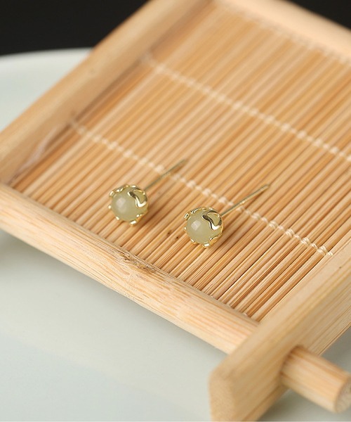 LA VORAGINE(ラ ヴォラジネ)の「(ポスト:925シルバー)ミニエコ玉石ピアス(両耳用)(ピアス(両耳用)・レディース・シルバー/ゴールド・FREE)」の7枚目の写真