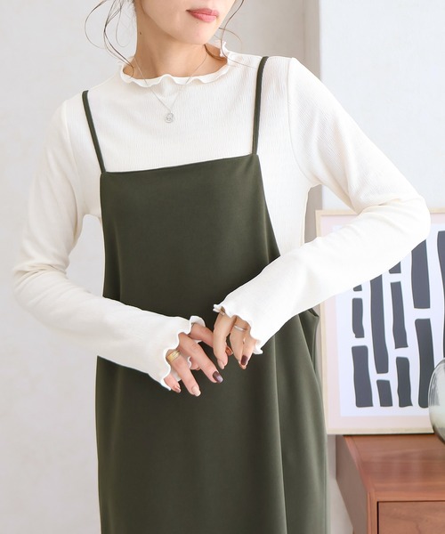 Social GIRL(ソーシャルガール)の「プチハイネックメロウリブトップス(Tシャツ/カットソー・レディース・アイボリー/ブラック/グレイッシュベージュ/ブルー・M)」の5枚目の写真