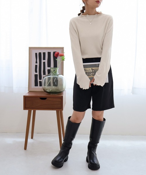 Social GIRL(ソーシャルガール)の「プチハイネックメロウリブトップス(Tシャツ/カットソー・レディース・アイボリー/ブラック/グレイッシュベージュ/ブルー・M)」の20枚目の写真