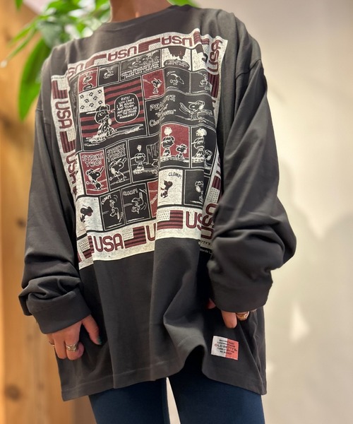 SNOOPY×OLD BETTY'S（スヌーピーカケルオールドベティーズ）の「【SNOOPY】Big Silhouette L/S T-shirts(BANDANA-USA柄)（Tシャツ/カットソー・レディース・サンドベージュ/グリーン/ブラック・L/M）」の2枚目の写真