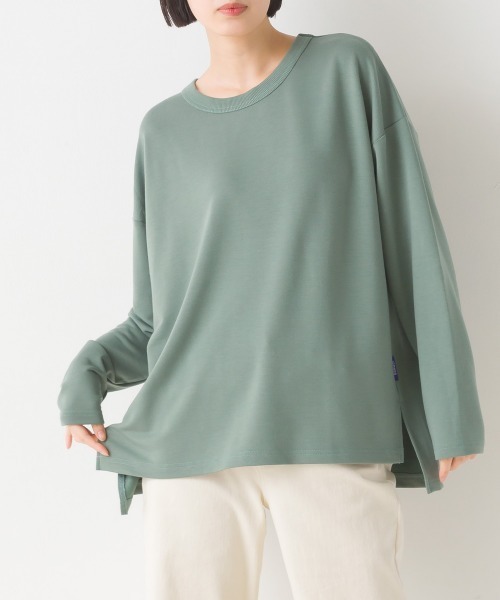 OMNES(オムネス)の「+3℃蓄熱ストレッチ長袖スリットTシャツ(Tシャツ/カットソー・レディース・パープル/ブラウン/グリーン/アイボリー/ブラック・MEDIUM/LARGE)」の4枚目の写真
