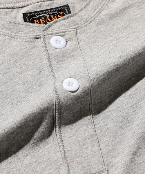 BEAMS PLUS（ビームスプラス）の「BEAMS PLUS / ヘンリーネック Tシャツ（Tシャツ/カットソー・メンズ・グレー/サックスブルー/イエロー/ピンク/オリーブ/シルバー・L/S/XL/M）」の11枚目の写真