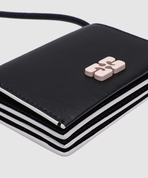 GANNI（ガニー）の「Ganni Bou Wallet On Strap（財布・レディース・ブラック・ONE SIZE）」の6枚目の写真