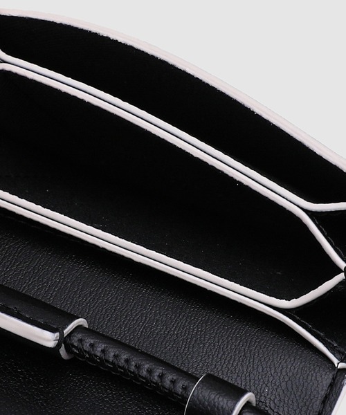 GANNI（ガニー）の「Ganni Bou Wallet On Strap（財布・レディース・ブラック・ONE SIZE）」の8枚目の写真