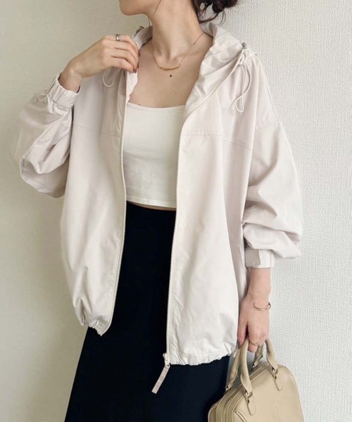 one after another NICE CLAUP（ワンアフターアナザーナイスクラップ）の「【WEB限定】ユーティリティーマウンテンパーカー（マウンテンパーカー・レディース・ベージュ/ブラック/アイボリー・FREE）」の3枚目の写真