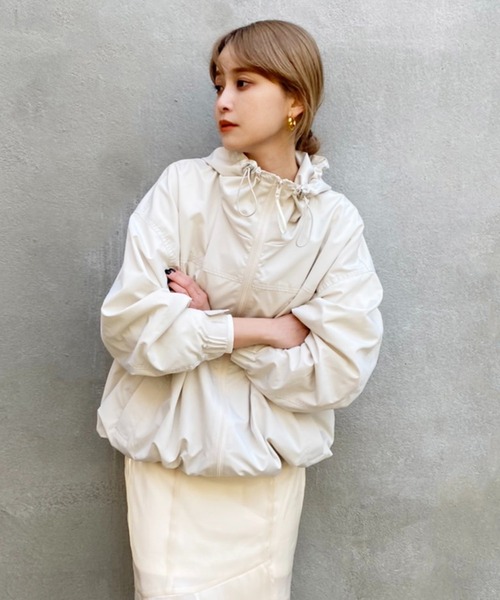 one after another NICE CLAUP（ワンアフターアナザーナイスクラップ）の「【WEB限定】ユーティリティーマウンテンパーカー（マウンテンパーカー・レディース・ベージュ/ブラック/アイボリー・FREE）」の16枚目の写真