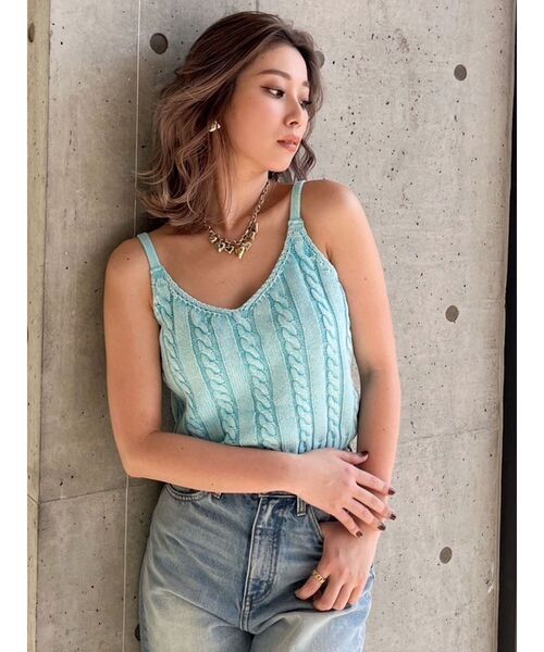 GYDA（ジェイダ）の「ブリーチケーブルニットキャミソール（キャミソール・レディース・ピンク/ライトブルー/ネイビー・FREE）」の4枚目の写真