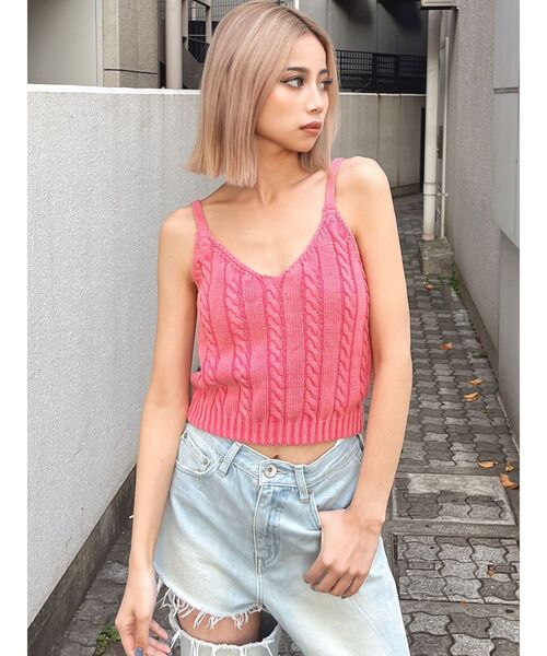 GYDA（ジェイダ）の「ブリーチケーブルニットキャミソール（キャミソール・レディース・ピンク/ライトブルー/ネイビー・FREE）」の11枚目の写真