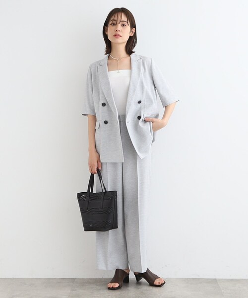 INDIVI（インディヴィ）の「◆【洗える／UVケア／接触冷感／SETUP可能】麻調ハーフスリーブダブルジャケット（テーラードジャケット・レディース・ライトグレー系3/ナチュラル/ネイビー・38/36/15 /13/05/40/19）」の4枚目の写真