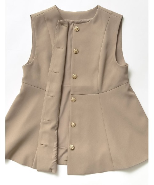 Re:EDIT（リエディ）の「[mau×Re:EDIT][mauコラボ][入卒式 セレモニー]ドットor無地カットツイルペプラムベスト（ベスト・レディース・ホワイト/ブラック/ベージュ系その他/ネイビー/ブラック系その他・MEDIUM/LARGE）」の7枚目の写真