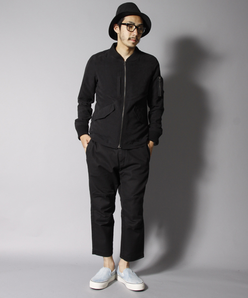 AMERICAN RAG CIE（アメリカンラグシー）の「AMERICAN RAG CIE ミリタリーL-2型ナイロンブルゾン / 113-AMG-M152-BL601（ミリタリージャケット・メンズ・ブラック/バーガンディー・1/3/2）」の5枚目の写真