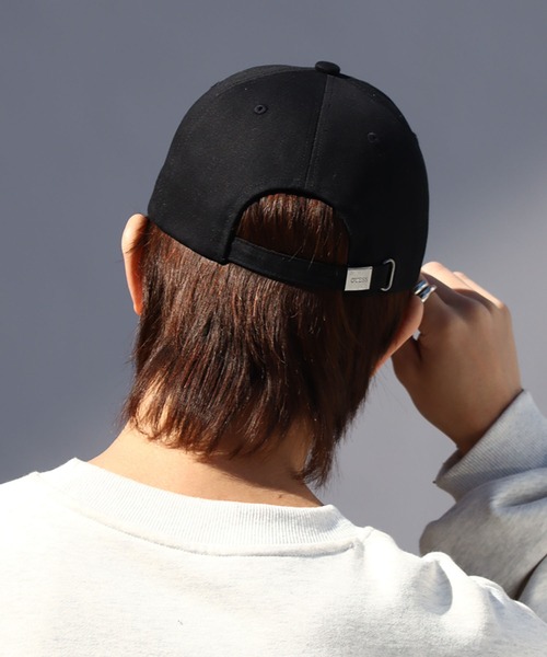 Guess（ゲス）の「【GUESS/ゲス】コットンツイル ワンポイントローキャップ（キャップ・メンズ・ベージュ/ホワイト/ブラック・FREE）」の11枚目の写真