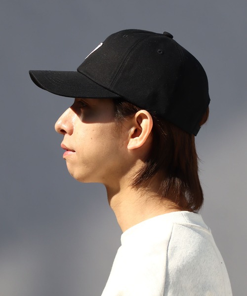 Guess（ゲス）の「【GUESS/ゲス】コットンツイル ワンポイントローキャップ（キャップ・メンズ・ベージュ/ホワイト/ブラック・FREE）」の10枚目の写真