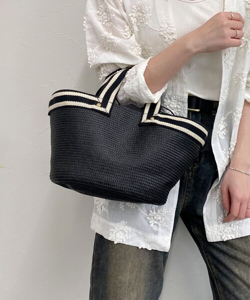 fredy emue（フレディエミュ）の「テープハンドルPPブレードバッグ（トートバッグ・レディース・ベージュ/ブラック・FREE）」の2枚目の写真