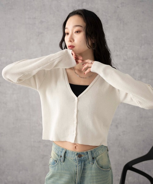 WEGO（ウィゴー）の「WEGO/カラーリブショートカーデ（カーディガン/ボレロ・レディース・ブラック/オフホワイト/ブルー/レッド/グリーン・FREE）」の2枚目の写真