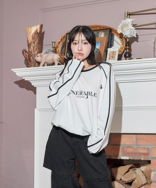 ANDGEEBEE（アンジービー）の「UNISEX ユニフォームロゴロンT（Tシャツ/カットソー・レディース・チャコールグレー/ホワイト・FREE）」の14枚目の写真