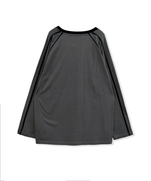 ANDGEEBEE（アンジービー）の「UNISEX ユニフォームロゴロンT（Tシャツ/カットソー・レディース・チャコールグレー/ホワイト・FREE）」の5枚目の写真