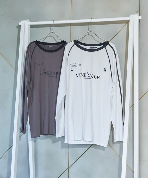 ANDGEEBEE（アンジービー）の「UNISEX ユニフォームロゴロンT（Tシャツ/カットソー・レディース・チャコールグレー/ホワイト・FREE）」の6枚目の写真