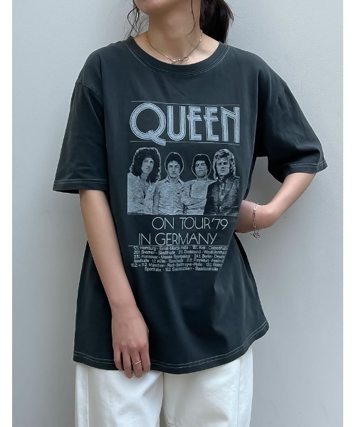 Re:EDIT(リエディ)の「QUEENオーバーサイズピグメントバンドロック半袖Tシャツ(Tシャツ/カットソー・レディース・チャコールグレー/ホワイト・MEDIUM/LARGE)」の1枚目の写真