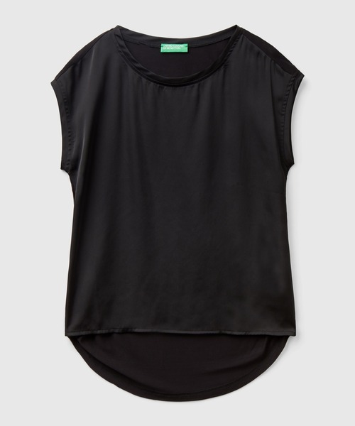 BENETTON (UNITED COLORS OF BENETTON)（ベネトンユナイテッドカラーズオブベネトン）の「クルーネックフレンチスリーブバックラウンドヘムブラウス（シャツ/ブラウス・レディース・ブラック/ホワイト・SMALL/MEDIUM/X-SMALL/XX-SMALL）」の8枚目の写真