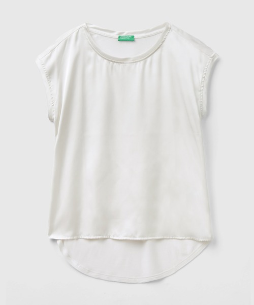 BENETTON (UNITED COLORS OF BENETTON)（ベネトンユナイテッドカラーズオブベネトン）の「クルーネックフレンチスリーブバックラウンドヘムブラウス（シャツ/ブラウス・レディース・ブラック/ホワイト・SMALL/MEDIUM/X-SMALL/XX-SMALL）」の5枚目の写真