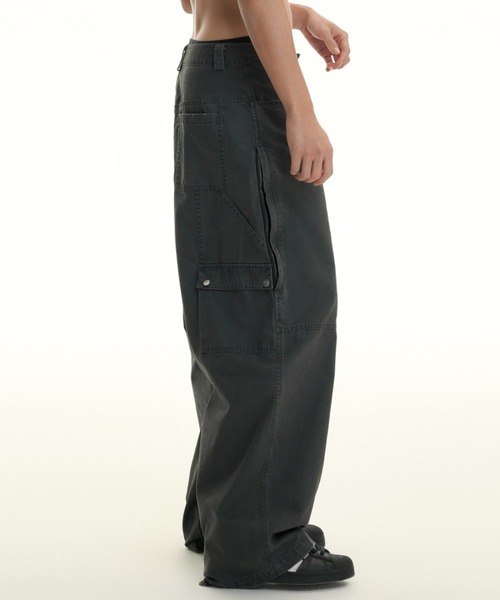 TGNS(ツーガンズ)の「ストリートファッション TGNS ツーガンズ Washed Logging Trousers ペインターパンツ カーゴデニムパンツ デニムパンツ ワークパンツ ジーンズ ジーパン ワイドデニムパンツ ワイドパンツ オーバーサイズ ストリートブランド Y2K(デニムパンツ・メンズ・チャコール/グレー・S/M)」の9枚目の写真