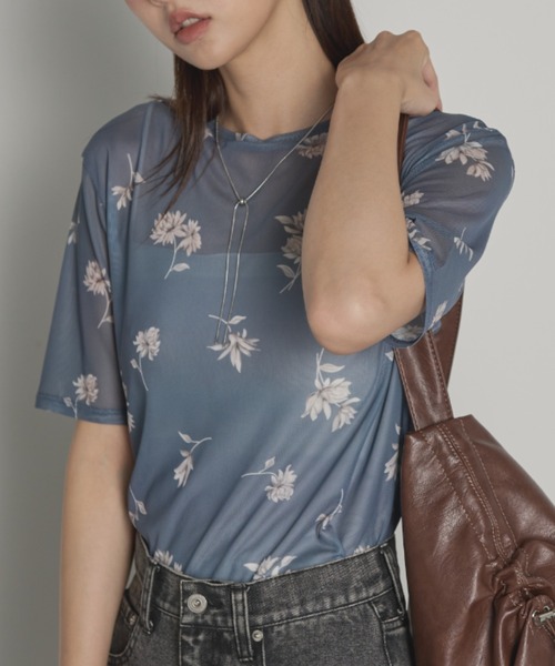 paravion（パラビオン）の「シアー花柄半袖トップス（その他トップス・レディース・ブルー/ベージュ・FREE）」の2枚目の写真