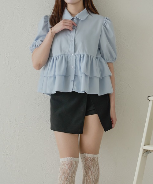 Ambre Neige(アンブルネージュ)の「フリルティアードショートブラウス/【WEB/EC限定商品】(シャツ/ブラウス・レディース・チャコールグレー/オフホワイト/ライトブルー・FREE)」の8枚目の写真