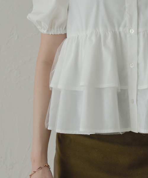 Ambre Neige(アンブルネージュ)の「フリルティアードショートブラウス/【WEB/EC限定商品】(シャツ/ブラウス・レディース・チャコールグレー/オフホワイト/ライトブルー・FREE)」の18枚目の写真