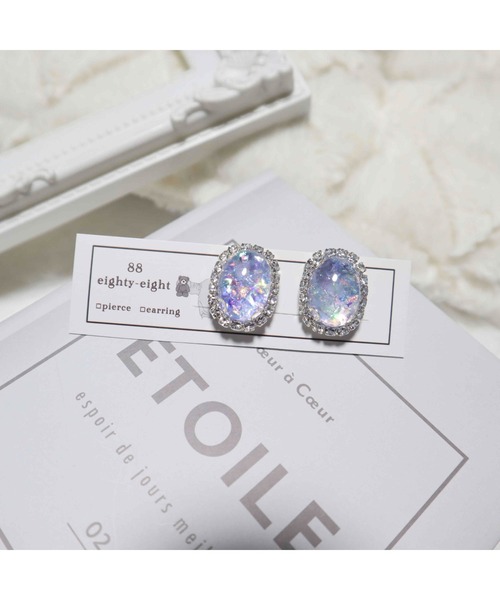 tone(トーン)の「【88eighty-eight】キラキラシルバーオーバルビジューイヤリング(MA)(イヤリング・レディース・パープル/ブルー/レッド/ピンク/イエロー・FREE)」の3枚目の写真